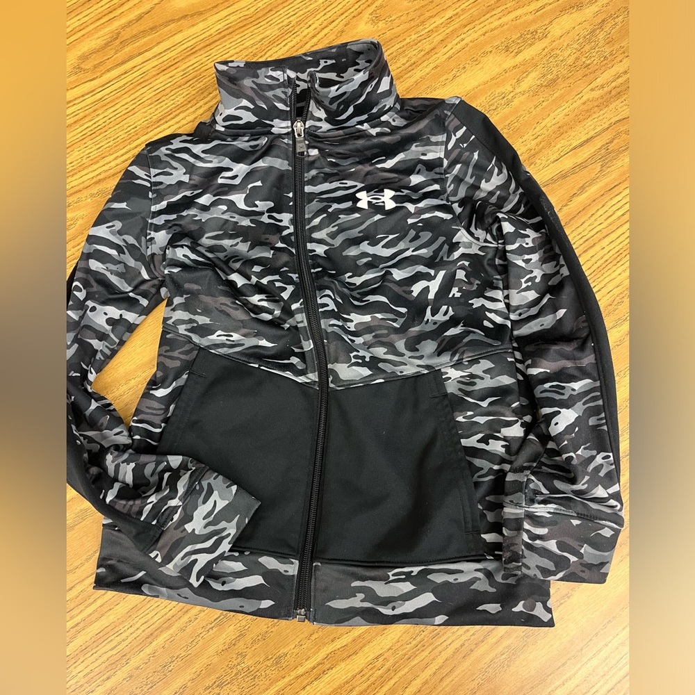 Under armor youth small zip up camo